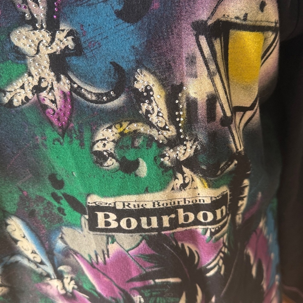 BLUE CANYON ladies New Orleans, crewneck, long sleeve tee. BOURBON. Street NOLA. - Picture 4 of 12